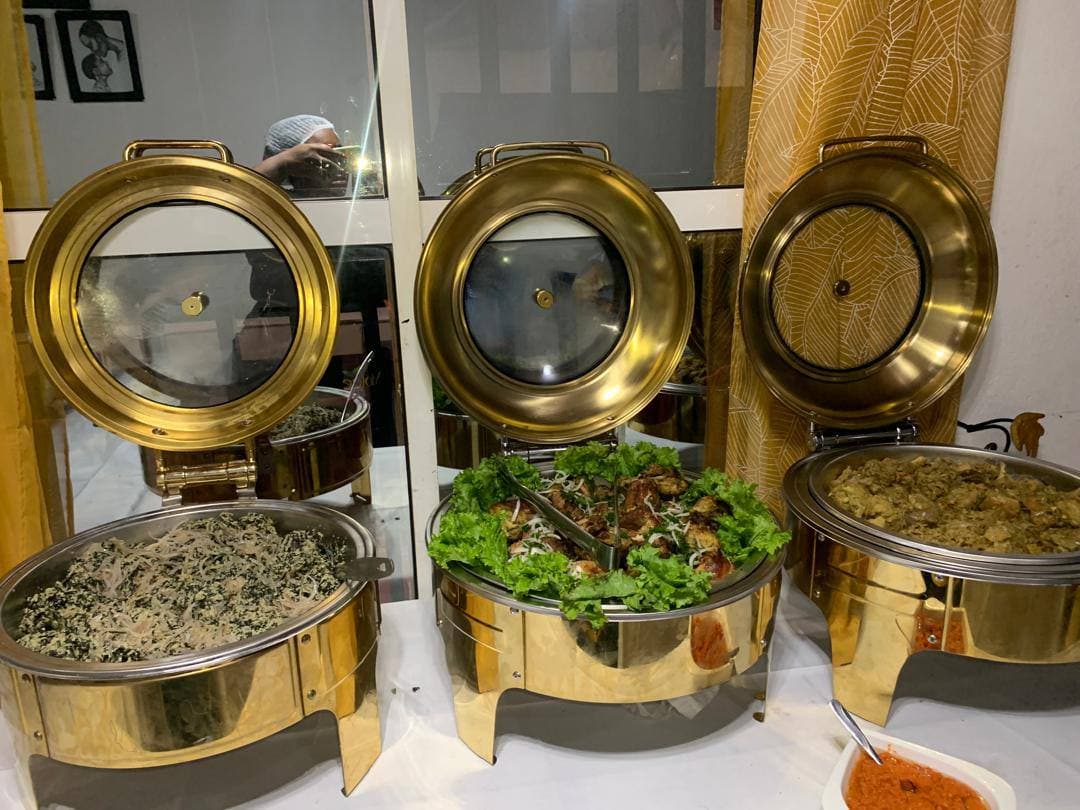 Buffet traiteur dressé par Molee Foods